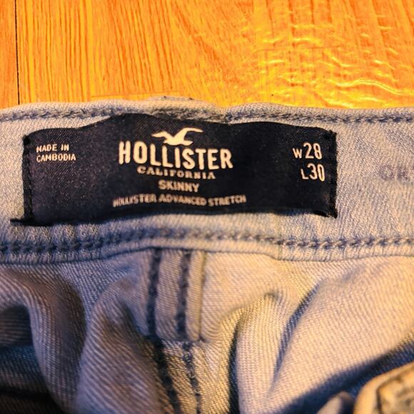 Hollister Skinny Jeans Women’s 28x30 Light Wash Distressed Ripped Stretch Denim - Picture 3 of 5